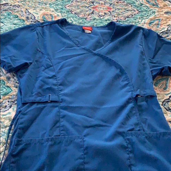 Denice royal blue scrubs $12 a set or $20 for both - Picture 2 of 4